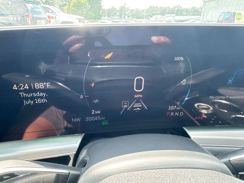 Used 2024 Cadillac Lyriq Sport RWD image 21