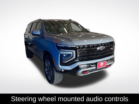 Used 2025 Chevrolet Suburban Z71 AWD/4WD image 16