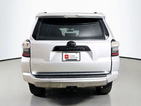 Certified 2019 Toyota 4Runner TRD Off-Road AWD/4WD image 7