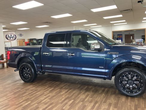 Used 2016 Ford F150 Platinum w/ Equipment Group 701A Luxury AWD/4WD image 5