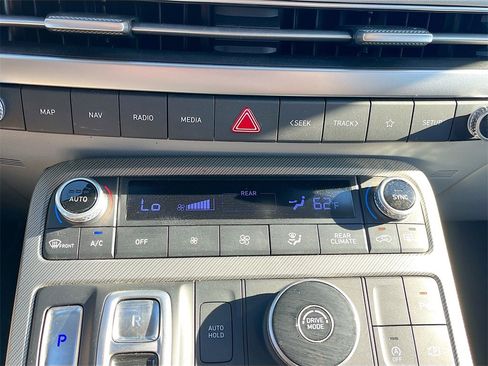 Used 2025 Hyundai Palisade SEL image 16