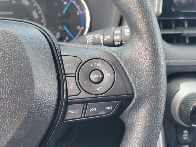 Certified 2025 Toyota RAV4 XLE AWD/4WD image 8