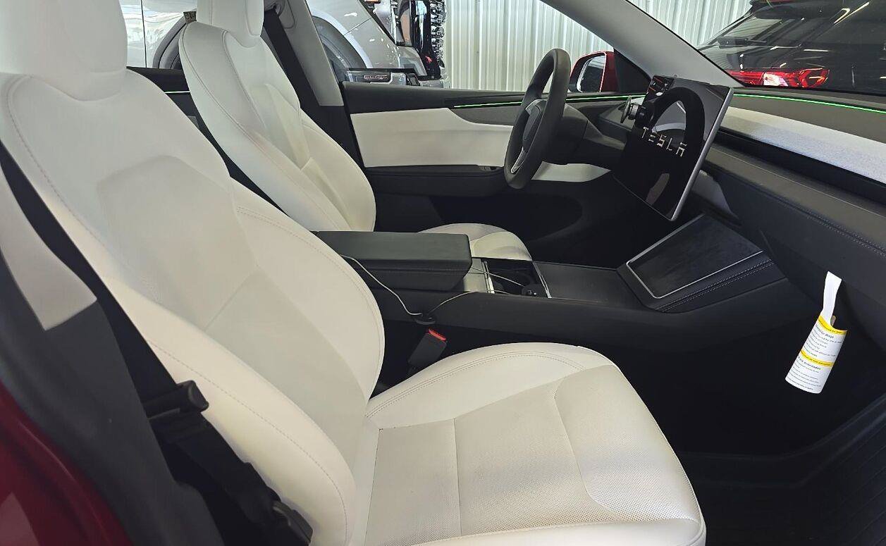 Used 2026 Tesla Model Y Long Range AWD/4WD image 17
