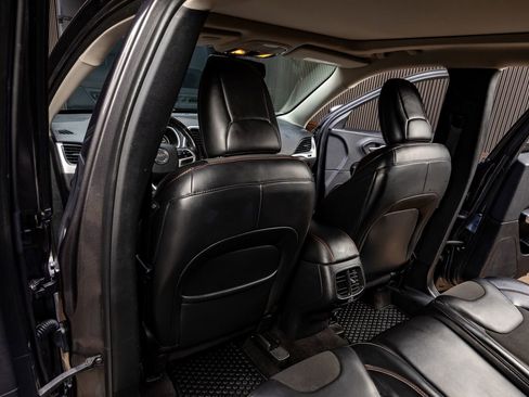Used 2018 Jeep Cherokee Trailhawk w/ Comfort & Convenience Group image 29