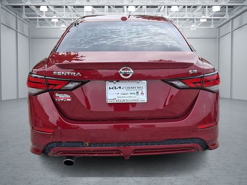 Used 2021 Nissan Sentra SR w/ Electronics Package FWD image 8