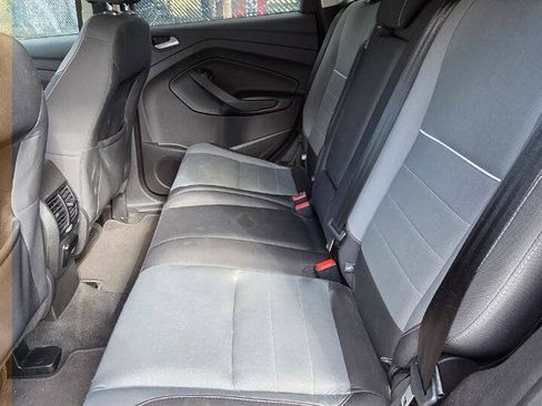 Used 2015 Ford Escape SE w/ Equipment Group 201A AWD/4WD image 17