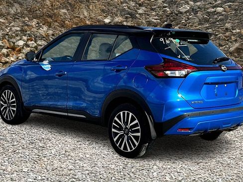 Used 2023 Nissan Kicks SR w/ SR Premium Package image 10