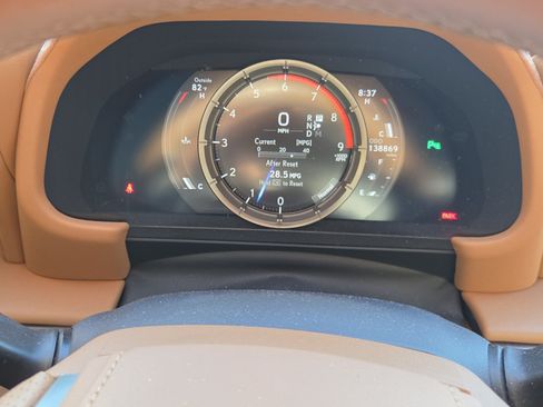 Used 2018 Lexus LC 500 Coupe w/ Touring Package RWD image 12