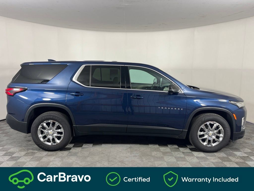 Used 2023 Chevrolet Traverse LS AWD/4WD image 2