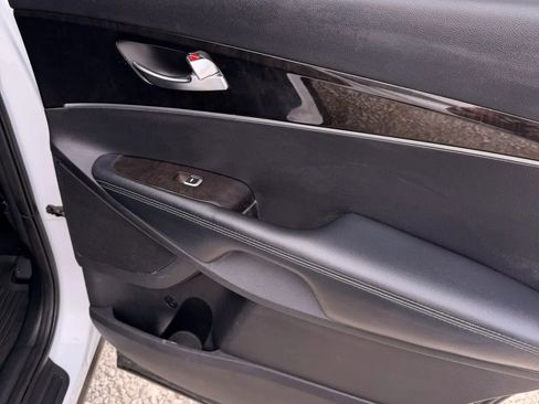 Used 2017 Kia Sorento LX w/ LX Convenience Package image 18