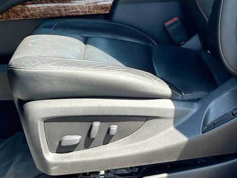 Used 2019 Chevrolet Tahoe Premier AWD/4WD image 19