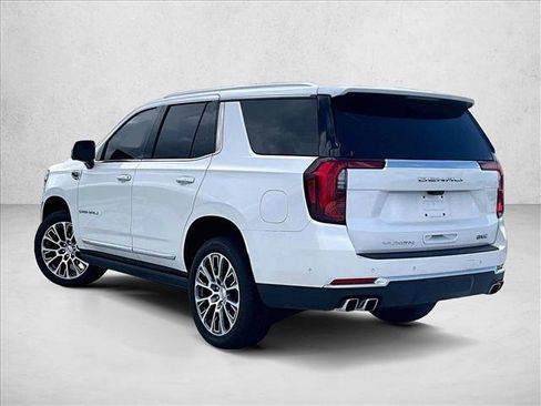 Used 2025 GMC Yukon Denali w/ Denali Reserve Package RWD image 13
