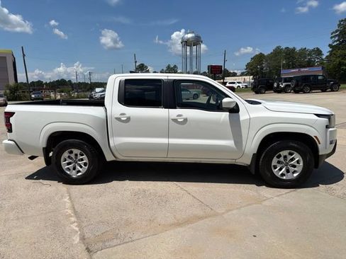 Used 2024 Nissan Frontier SV w/ Technology Package RWD image 5