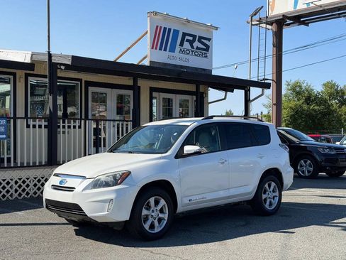 Used 2014 Toyota RAV4 EV FWD image 2