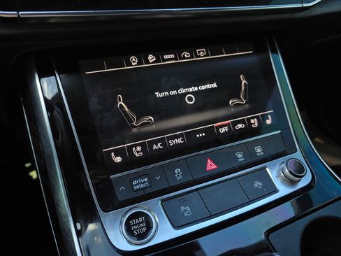 Used 2021 Audi Q8 Premium Plus w/ Premium Plus Package AWD/4WD image 12