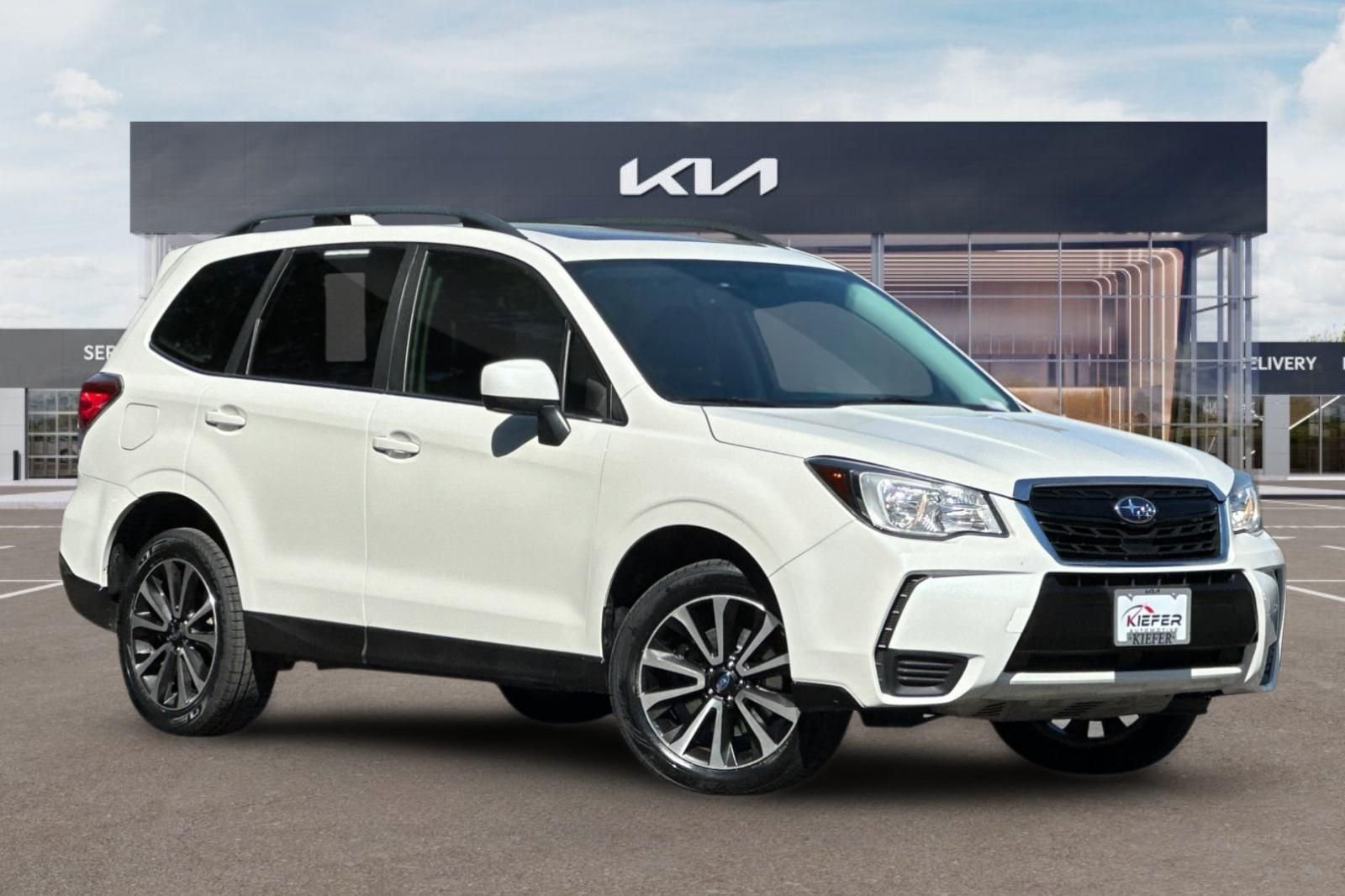 Used 2017 Subaru Forester 2.0XT Premium w/ Popular Package #2A AWD/4WD image 2
