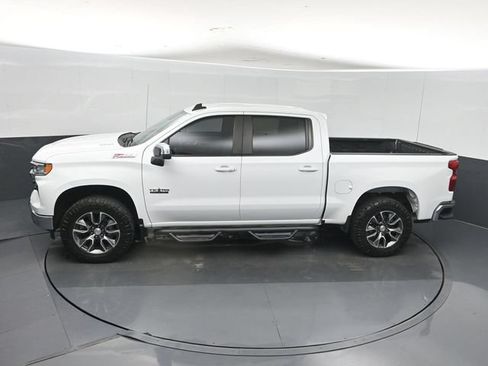 Used 2023 Chevrolet Silverado 1500 LT w/ Z71 Off-Road Package AWD/4WD image 46