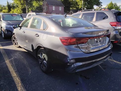 Used 2024 Kia Forte LXS w/ LXS Technology Package FWD image 6