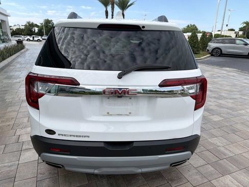 Used 2020 GMC Acadia SLE w/ Driver Convenience Package FWD image 3