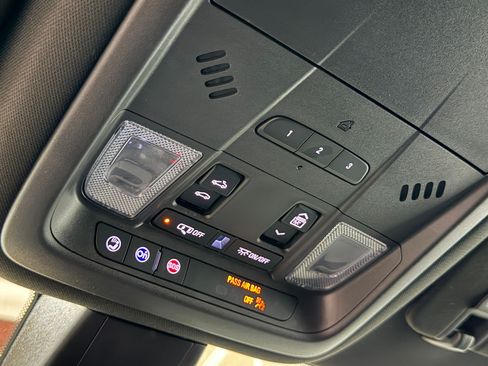 Used 2023 Cadillac XT6 Luxury FWD image 36