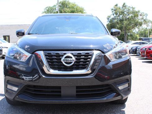 Used 2020 Nissan Kicks SR FWD image 3