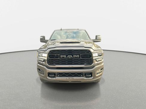 Used 2024 RAM 2500 Limited AWD/4WD image 3