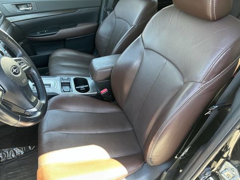 Used 2013 Subaru Outback 2.5i Limited w/ Special Appearance Pkg AWD/4WD image 18