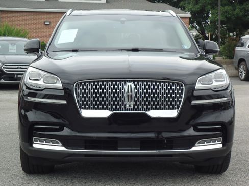 Used 2020 Lincoln Aviator Reserve w/ Equipment Group 202A AWD/4WD image 8