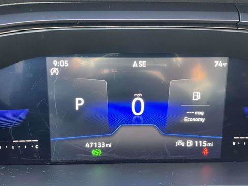 Used 2022 Volkswagen Taos SE FWD image 21