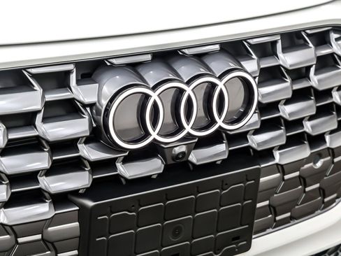 New 2025 Audi Q5 Premium Plus image 13