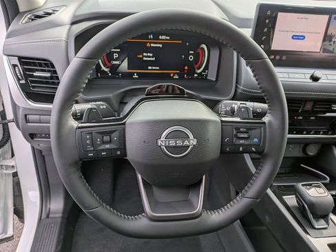 New 2025 Nissan Rogue SL w/ Tech Package image 10