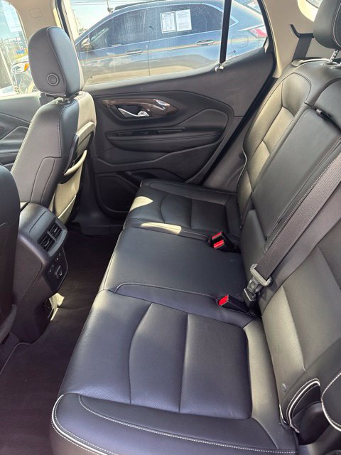 Used 2020 GMC Terrain Denali w/ Denali Premium Package FWD image 7