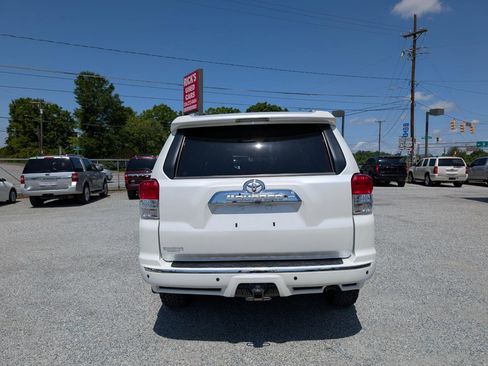Used 2011 Toyota 4Runner SR5 AWD/4WD image 8