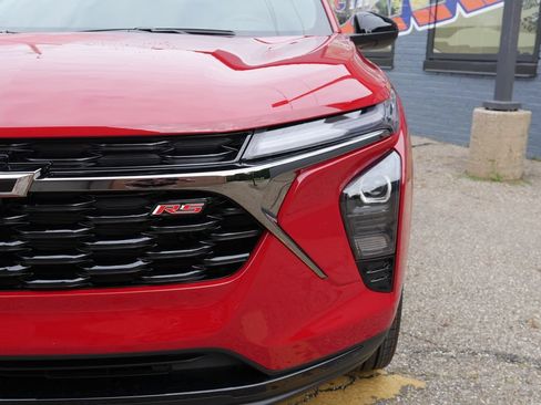 New 2026 Chevrolet Trax RS w/ Driver Confidence Package FWD image 3