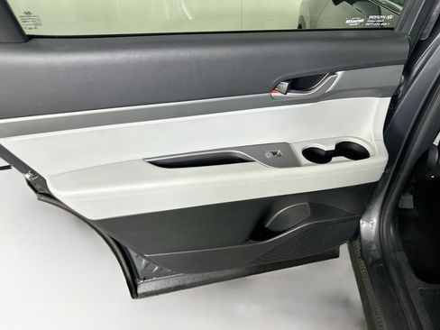 Used 2025 Hyundai Palisade SEL FWD image 26