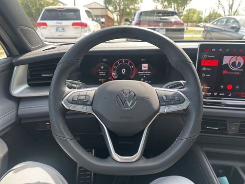 New 2026 Volkswagen Tiguan SE R-Line AWD/4WD image 25