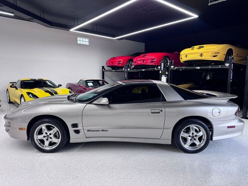 Used 2001 Pontiac Firebird Trans Am w/ SLP Firehawk Pkg RWD image 2