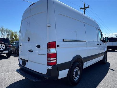 Used 2016 Mercedes-Benz Sprinter 2500 w/ Driver Comfort Package image 32