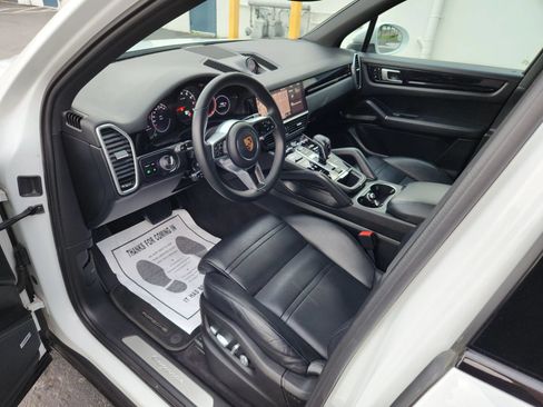 Used 2020 Porsche Cayenne w/ Premium Package Plus AWD/4WD image 7