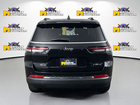 Used 2023 Jeep Grand Cherokee L Limited AWD/4WD image 6
