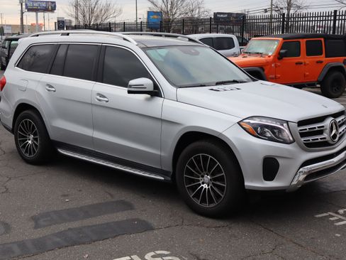 Used 2019 Mercedes-Benz GLS 450 4MATIC image 2
