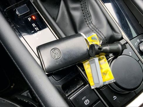 Used 2024 MAZDA MAZDA3 s image 13