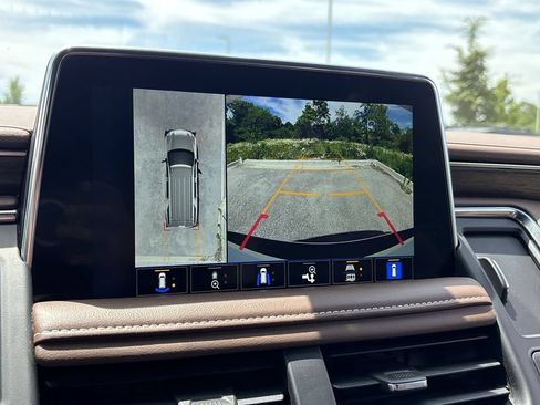 Used 2022 Chevrolet Tahoe High Country AWD/4WD image 25