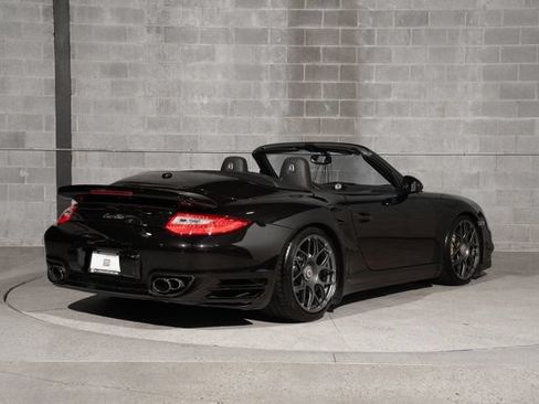 Used 2011 Porsche 911 4 Cabriolet AWD/4WD image 8