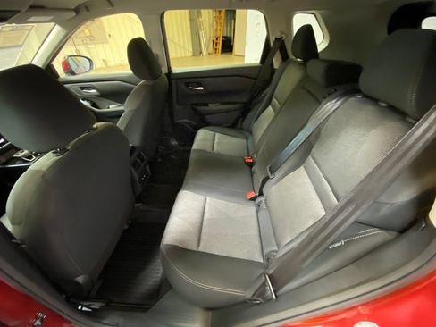 Used 2026 Nissan Rogue SV FWD image 22