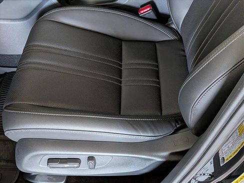 New 2026 Honda HR-V EX-L image 4