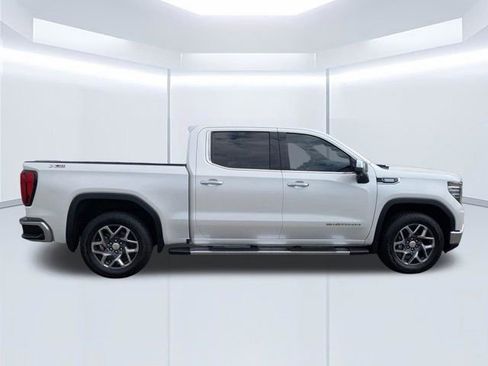 Used 2023 GMC Sierra 1500 SLT w/ SLT Premium Plus Package AWD/4WD image 3