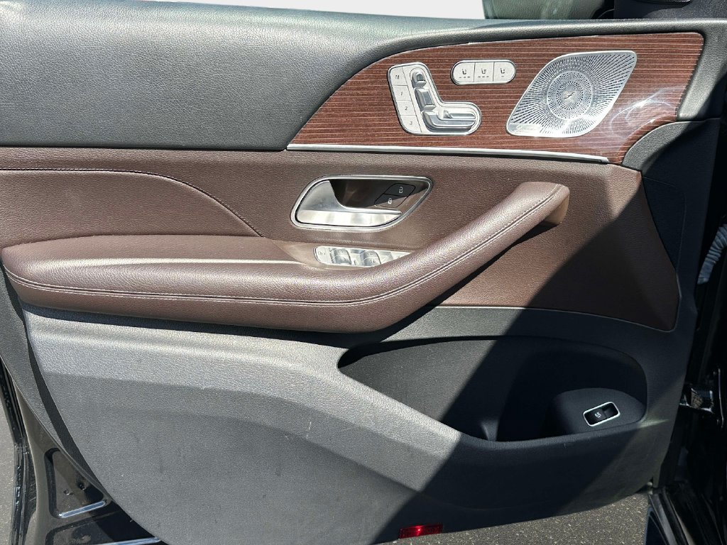 Used 2022 Mercedes-Benz GLS 450 4MATIC image 15