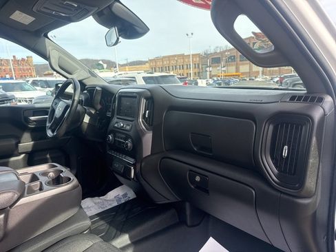 Used 2022 Chevrolet Silverado 1500 Custom image 16