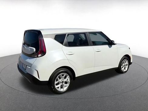Used 2025 Kia Soul LX w/ LX Technology Package image 15